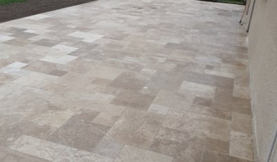 Création de terrasse en dalle céramiques 40-120 avec encollage et joints dans une maison à Amage